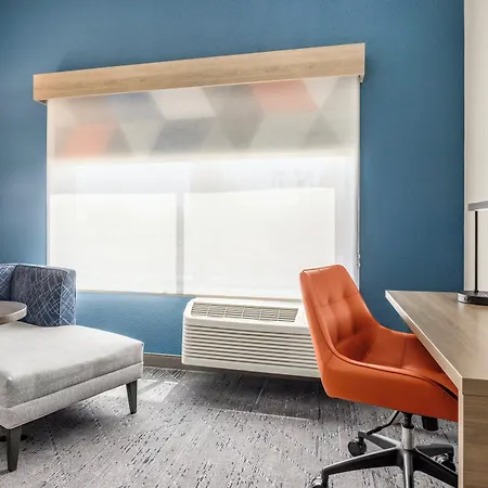 Holiday Inn Express & Suites Phoenix West - Tolleson By Ihg