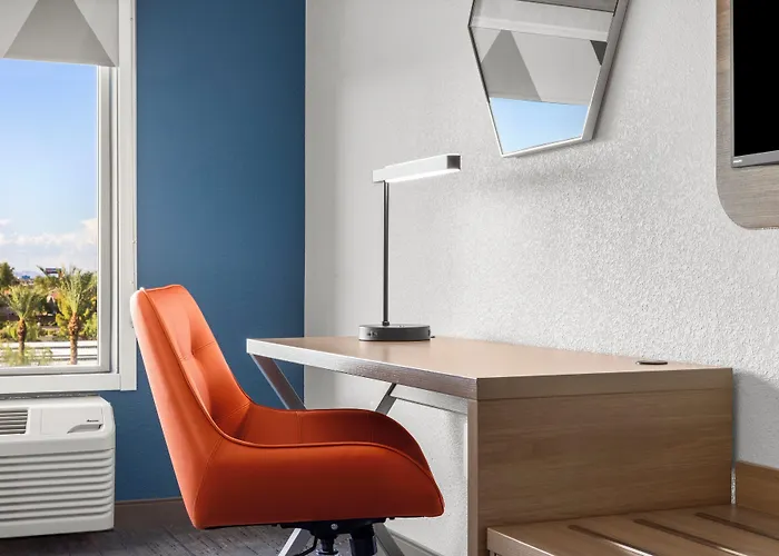 Express & West - Tolleson By Ihg