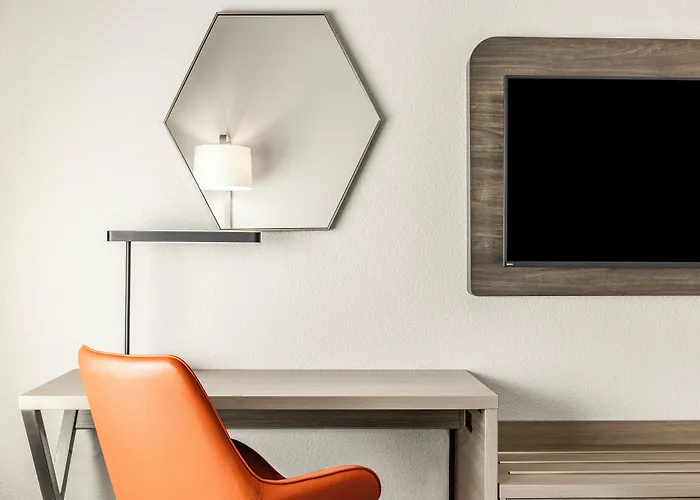 Express & West - Tolleson By Ihg * Phoenix