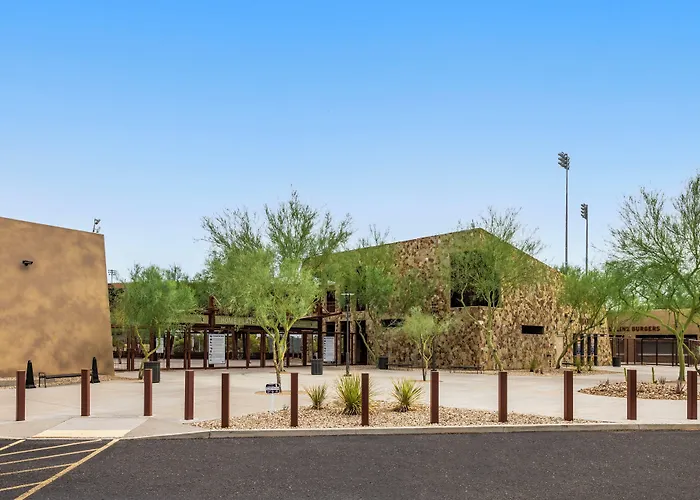 Express & West - Tolleson By Ihg Hotel
