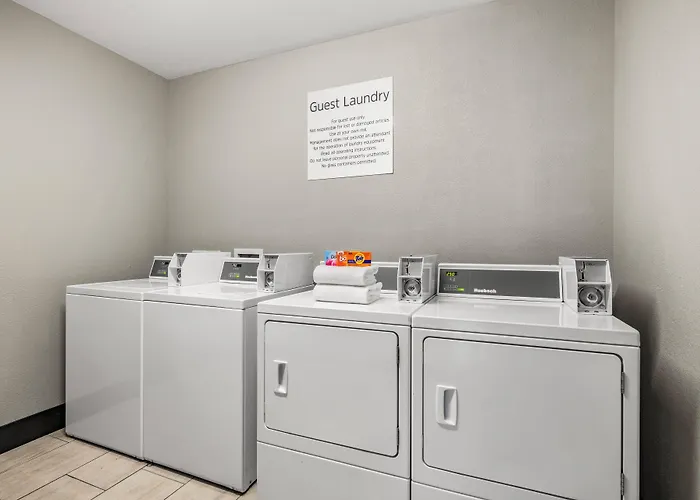 Hotel Express & West - Tolleson By Ihg Phoenix