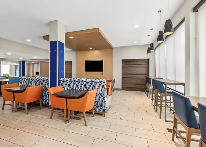 Express & West - Tolleson By Ihg Hotel Phoenix