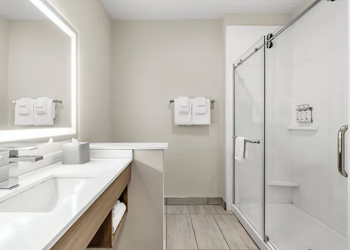 Express & West - Tolleson By Ihg